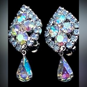 VTG blue aurora borealis crystal drop silvertone clip on earrings